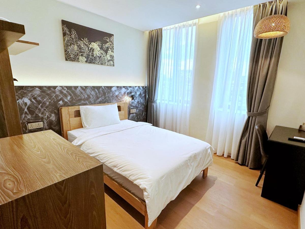 The Borneo 3*
