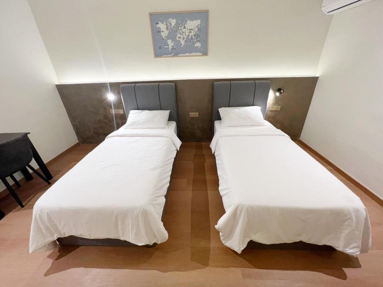 The Borneo 3*